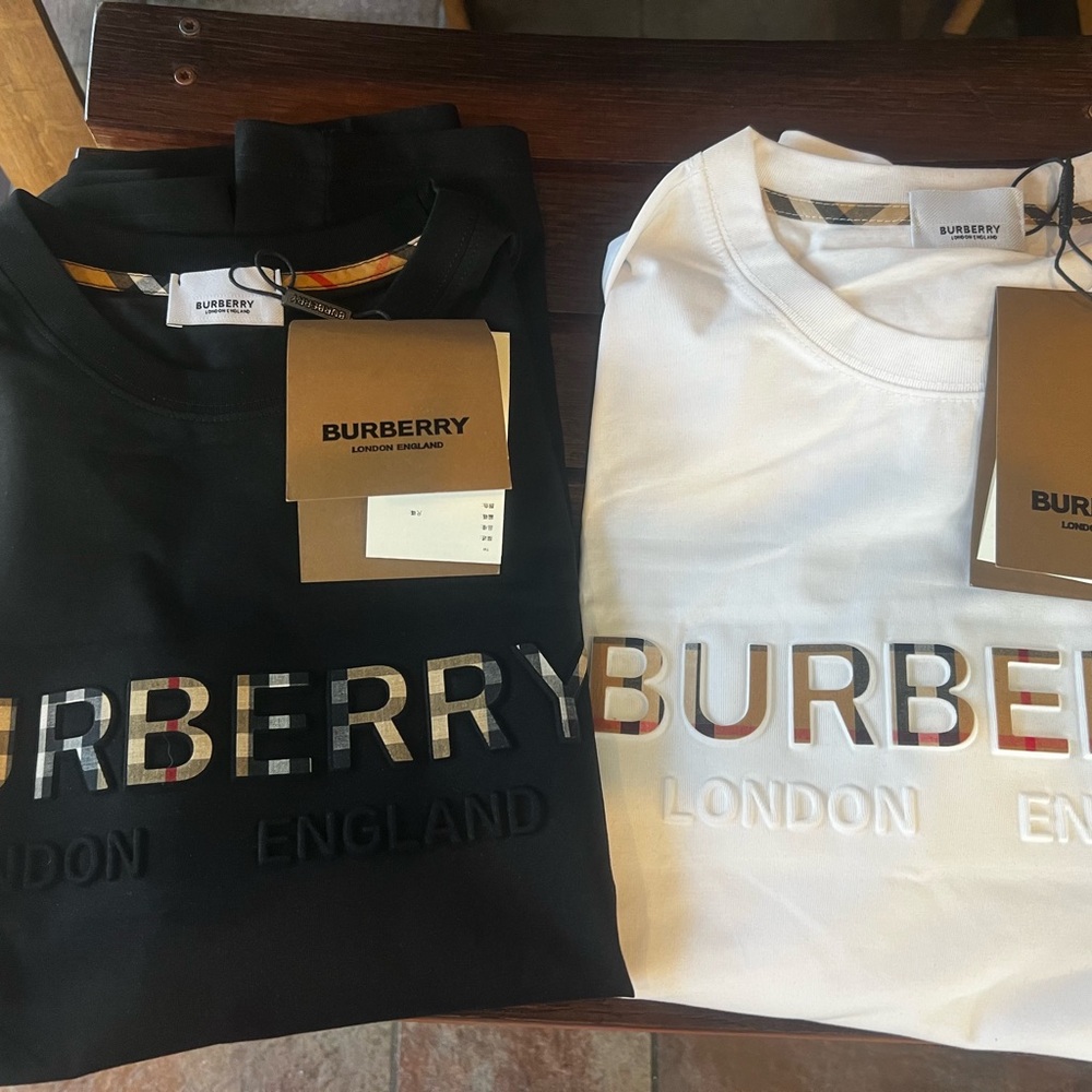 NWT White  Burberry Tee Shirt Unisex Shirt